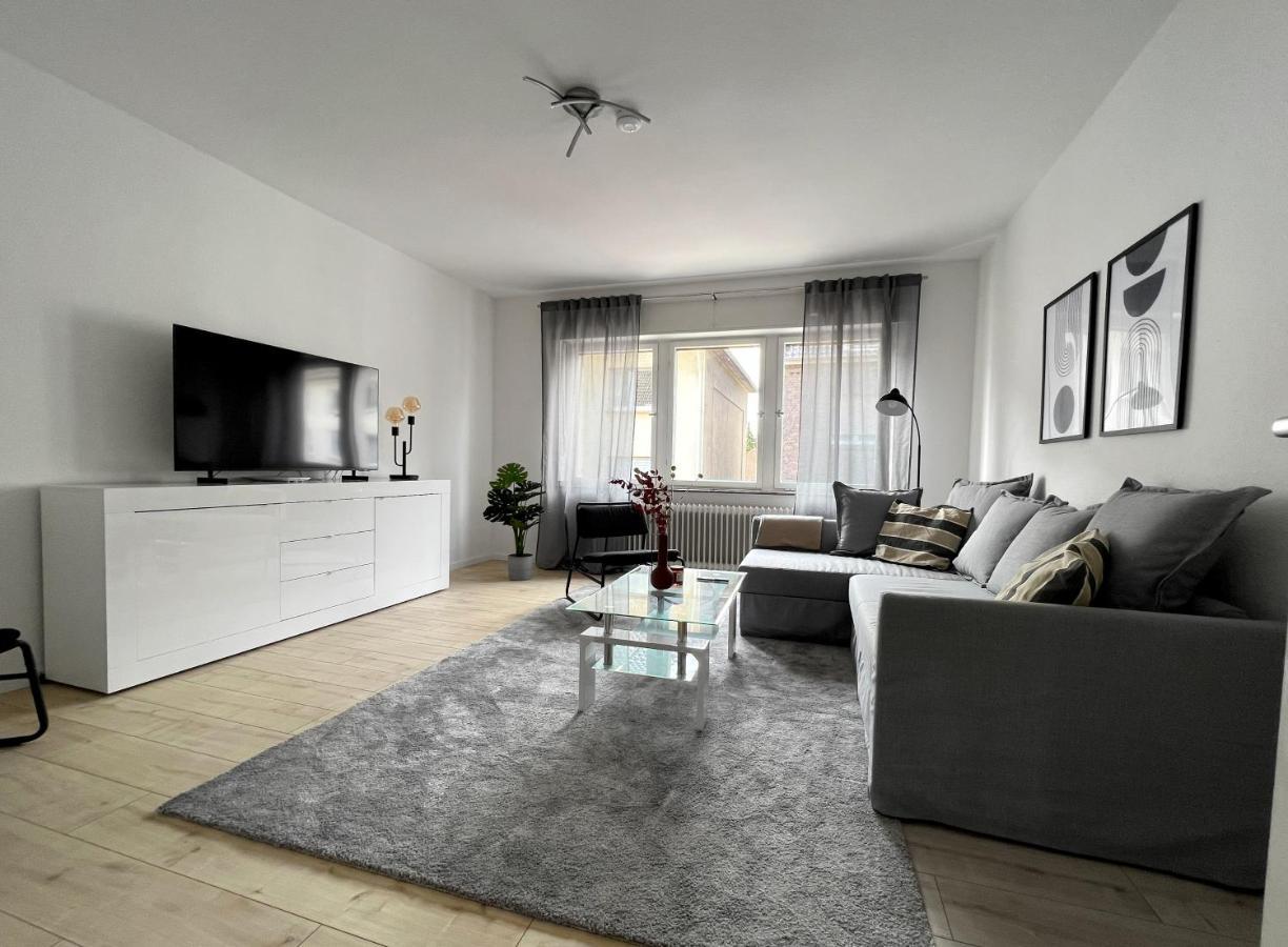 شقة One Bed And One Sofa Bed, Self Check In, Invoice بوروسيا مونشنغلادباخ المظهر الخارجي الصورة